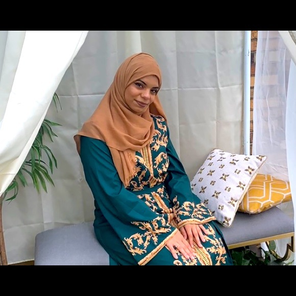 Meet your Posher, Amber - Picture 1 of 1